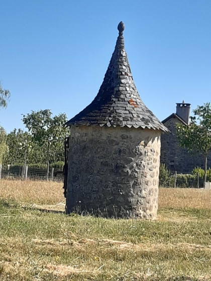 Clocheton en arrivant à Larres