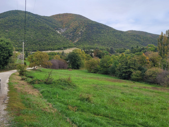 Collines environnantes