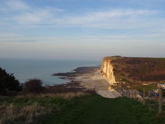 Côte des Petites Dalles menant au sentier des Douaniers Côte des Petites Dalles menant au sentier des Douaniers