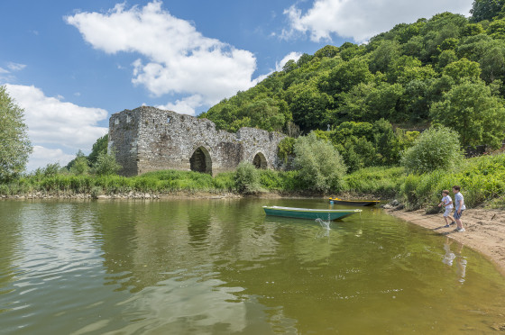 Cotoyer la Loire et les édifices de Champtoceaux