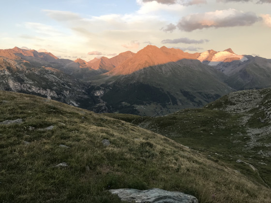 Coucher de soleil sur les Aiguilles de la Sassière