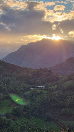 Coucher de soleil sur les sommets.