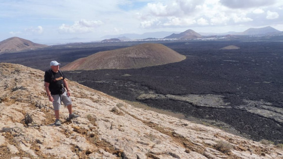 Cratère et les coulées de lave