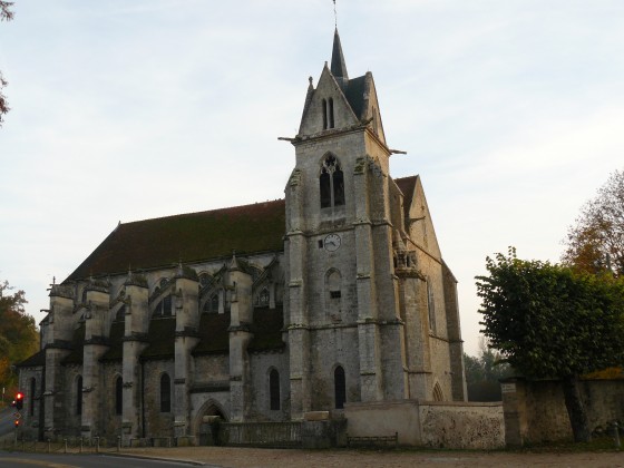 Crécy la Chapelle. La collégiale