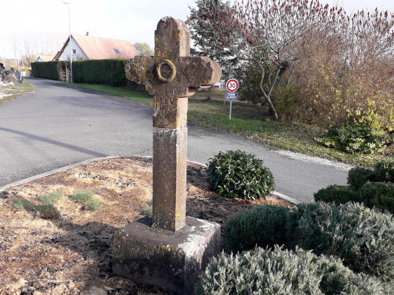 Croix de 1768 à Larivière