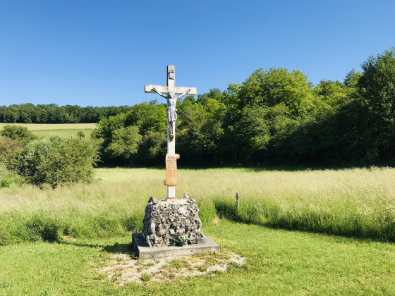 Croix de Bazincourt sur Saulx