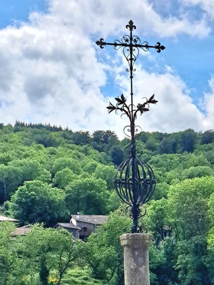 Croix de la Chartreuse à Pavezin