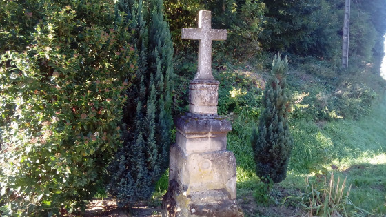 Croix de pierre