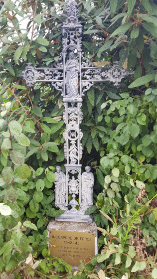 Croix en l\'honneur des alsaciens incorporés de force dans l\'armée allemande