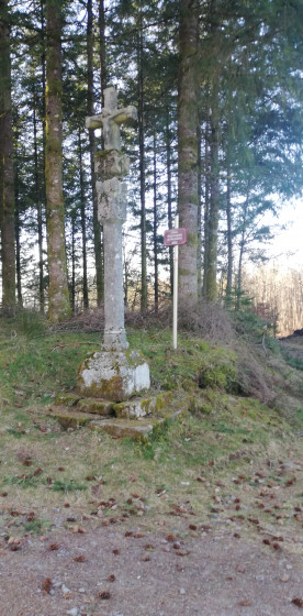 Croix Monumentale du Montdahin
