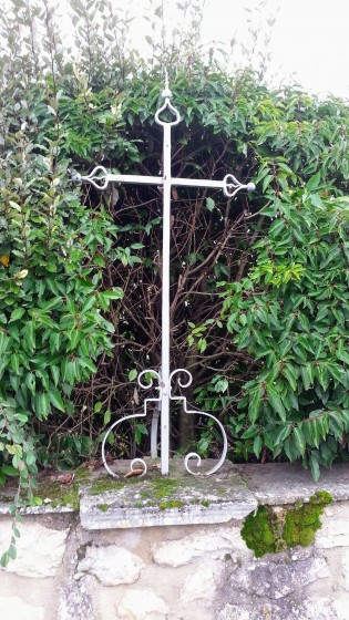 Croix occitane en fer forg&eacute;