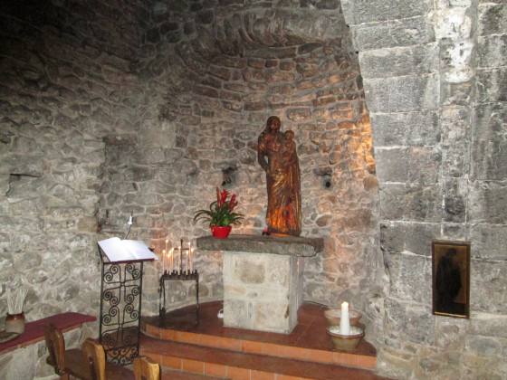 Dans la chapelle