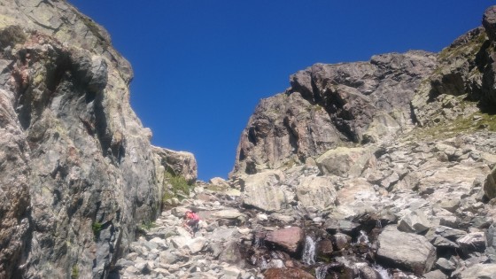 Dans le goulet