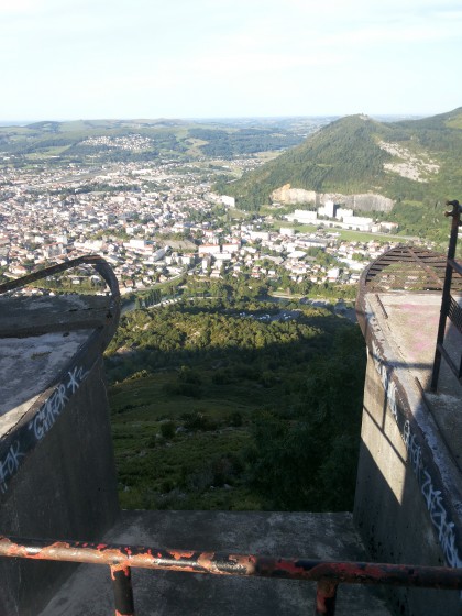 10- De l'ancienne gare d'arrivée du téléphérique du Béout en direction de la gare d'arrivée dans Lourdes