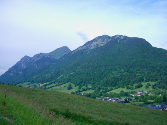 De la montée au Col des Prés au-dessus d’Aillon-le-Jeune