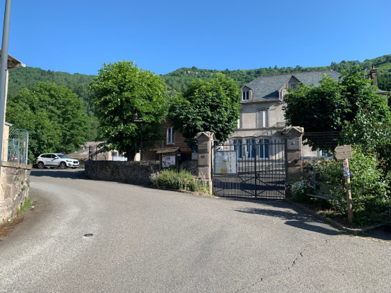 Départ au village de Laveissière