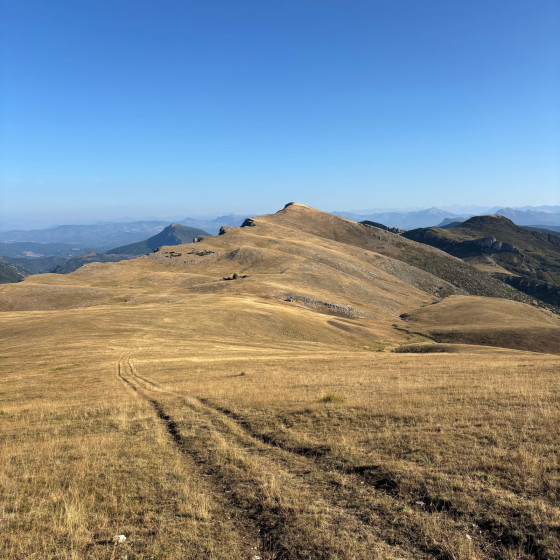 Descente de l'Observatoire vers la Bergerie du Chiran