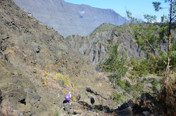 Descente vers la rivi&egrave;re des galets