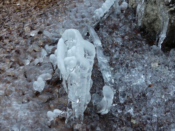Détail sur la petite cascade de glace