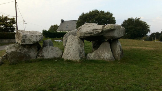 Dolmen de Kerhuen
