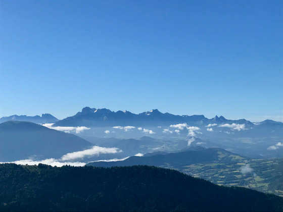 Du pied de la falaise :