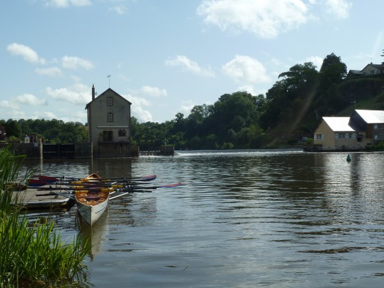 Ecluse et barrage de Neuville