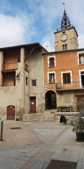Eglise et place de Catllar