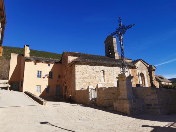 Eglise Saint-Pierre de Lanuéjols
