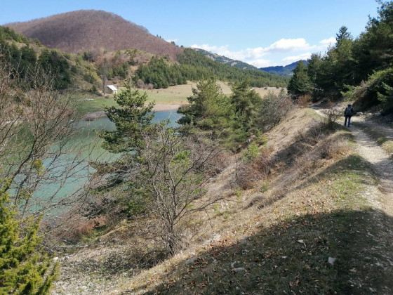 En longeant le lac