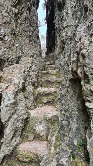 Escalier &eacute;troit !