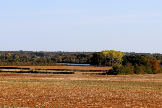 Etang de la Hire vu entre Saint-Marc et La Jarrige