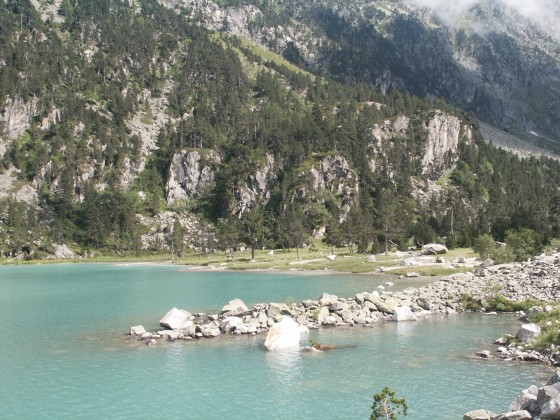 Extrémité sud du lac de Gaube Extrémité sud du lac de Gaube