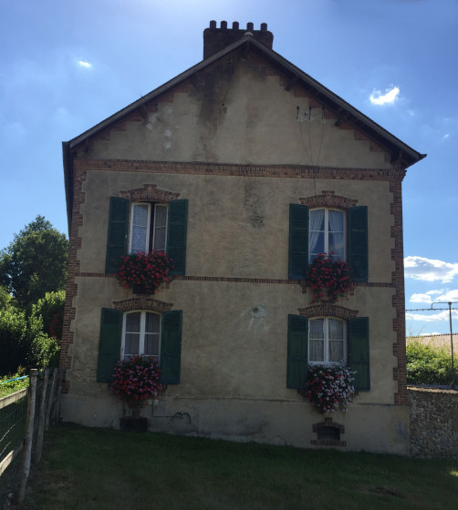 Façade de la grande Maison
