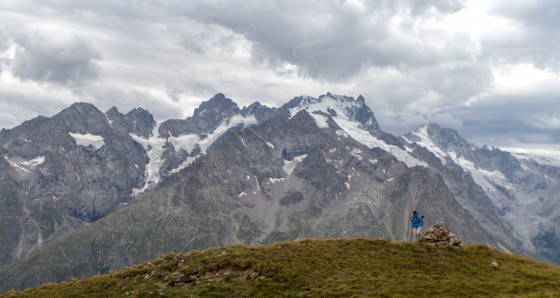 face au massif de la Meije