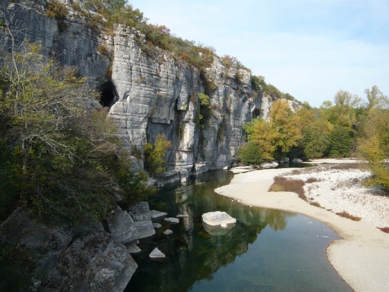 Falaise sur la Beaume près de Ruoms