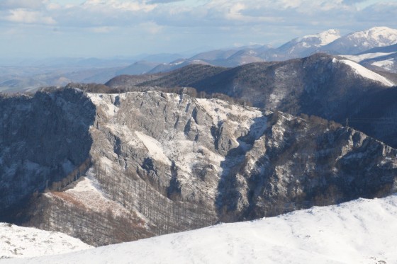 Falaises du Montné et Pibeste au 2nd plan