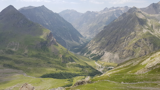 Fond de la vallée avec le refuge de Pré de Chaumette