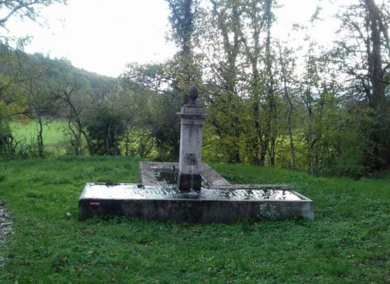 Fontaine &agrave; Montcusel