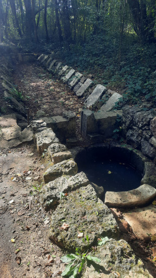 Fontaine de Fontadam à sec
