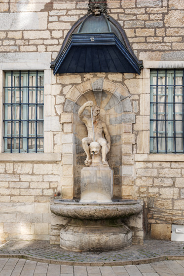 Fontaine des Carmes