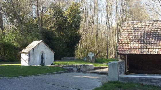 Fontaine et lavoir Ste Anne