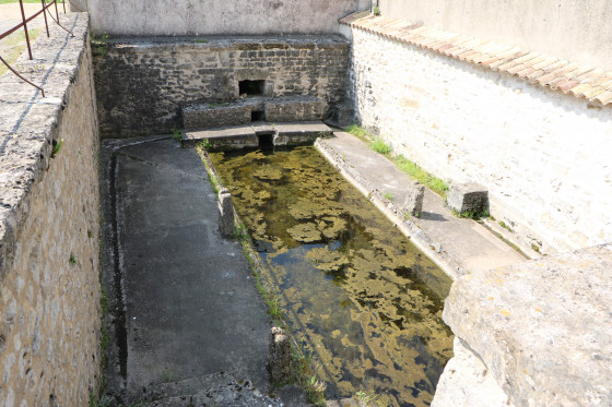 Fontaine-lavoir du Royou