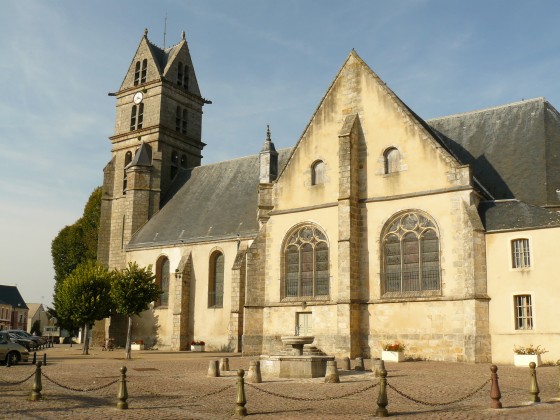 Fontenay-Trésigny. L\'église