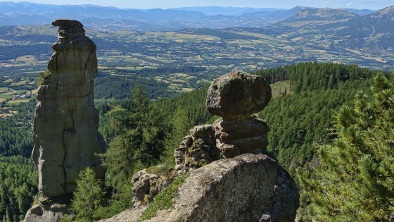Formes g&eacute;ologiques taill&eacute;es dans le gr&egrave;s