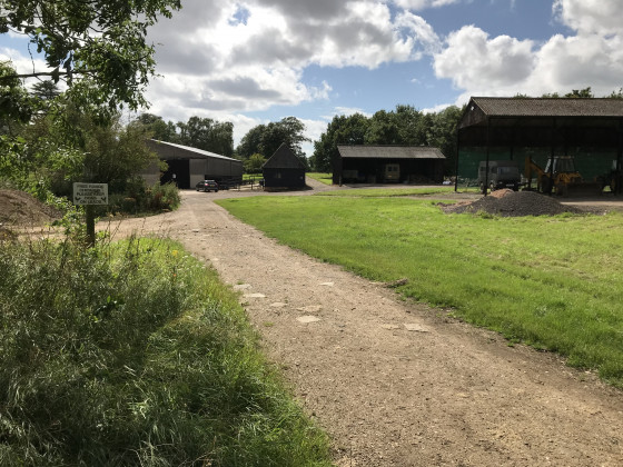 9. Traverser la ferme Little Offley