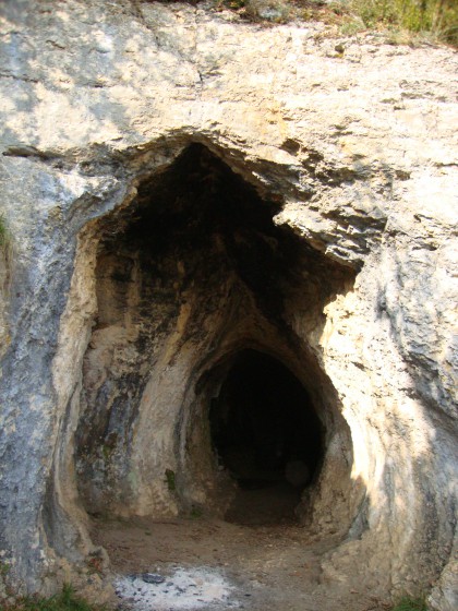 Grotte de Culles les Roches