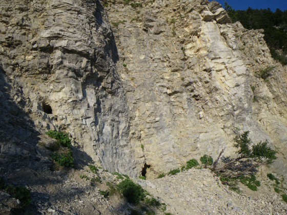 Grotte  de  la   Cave  de  Dieu Mont  Ventoux nord