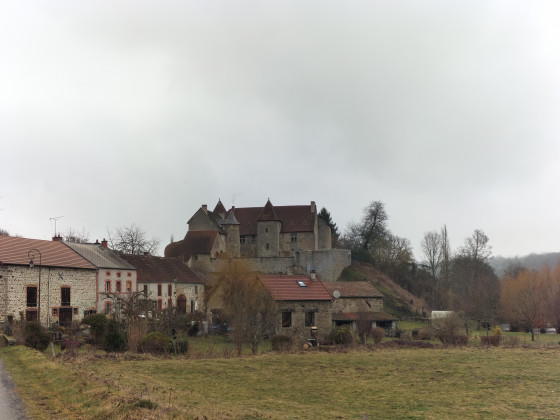 Hameau de Chantemille et son ch&acirc;teau