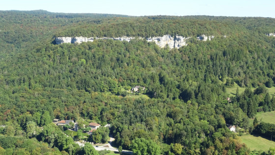 Hermitage de Notre Dame du Chene et falaise de Narpent