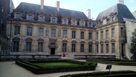 Hôtel de Sully